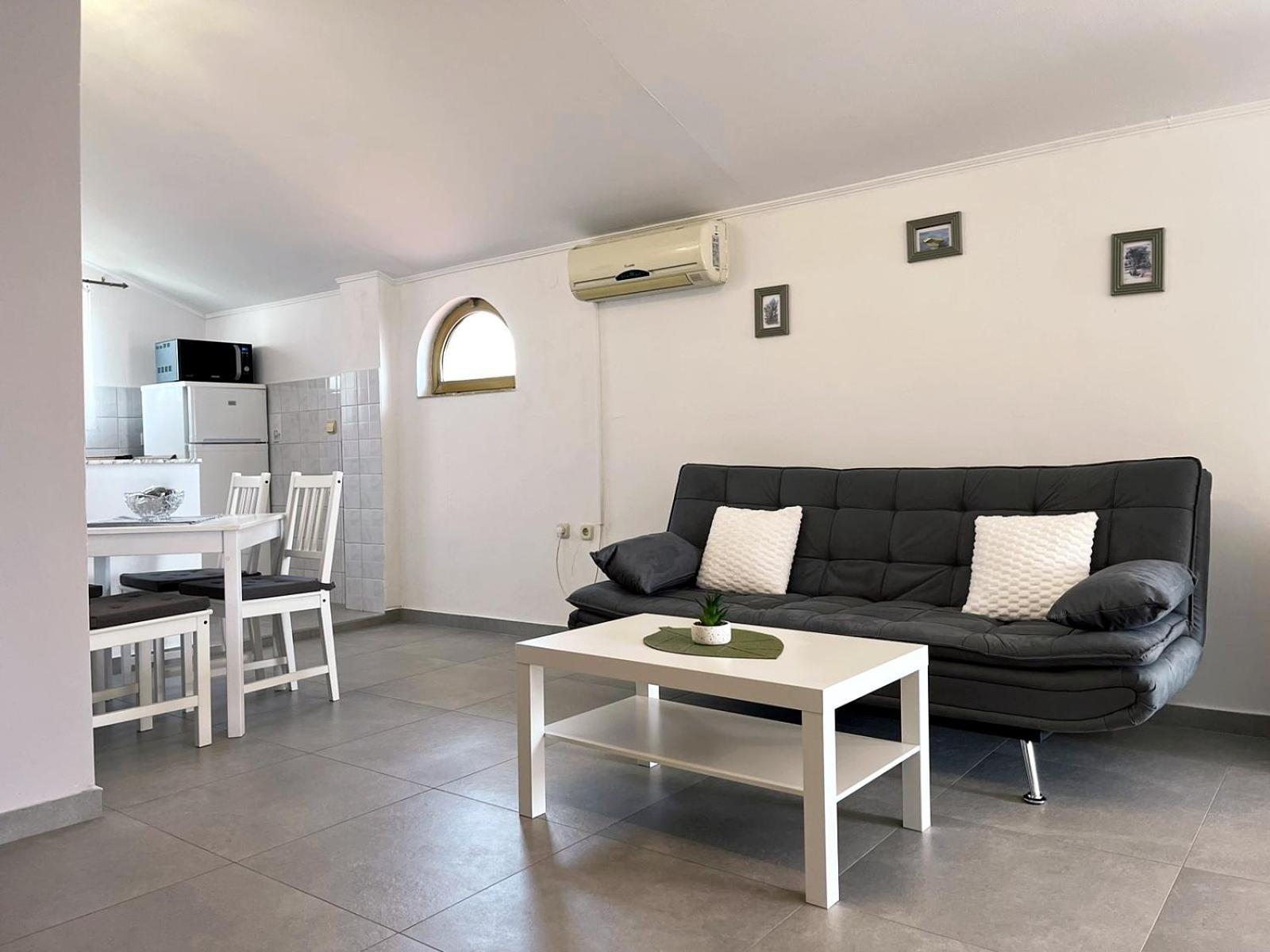 Lero Apartment Banjol Exterior photo